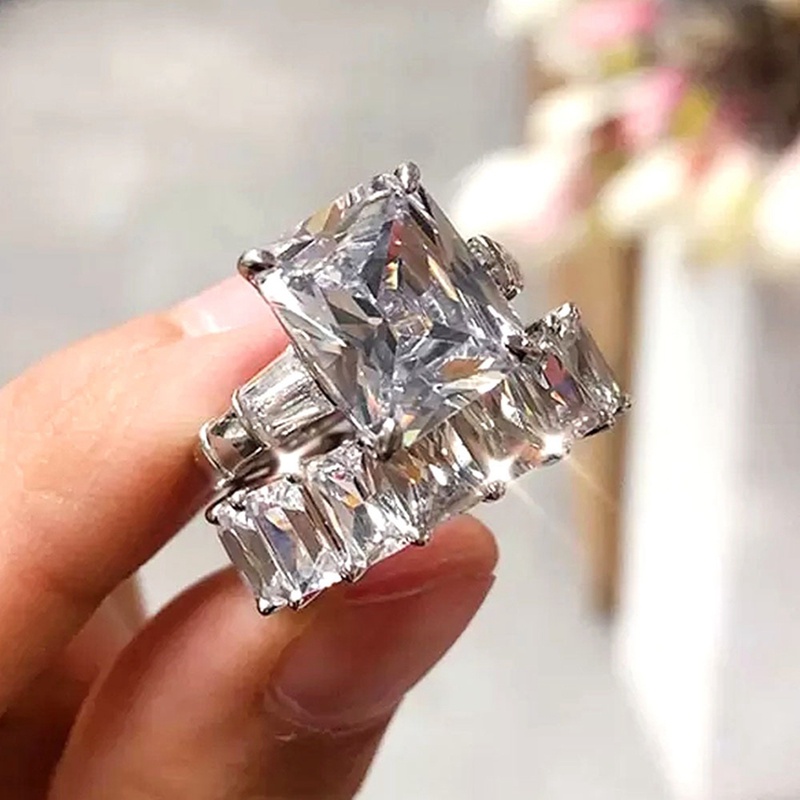 2pcs / Set Cincin Kristal Bentuk Persegi Untuk Wanita