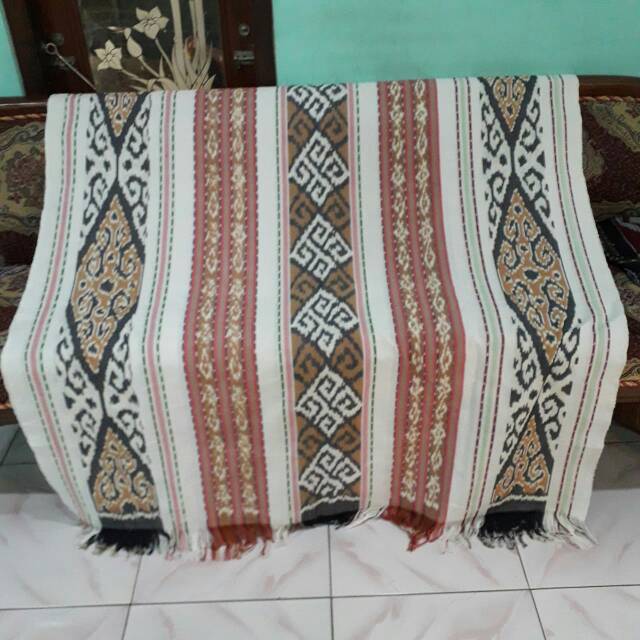 KAIN BLANKET HALUS ORIGINAL TENUN ETHNIC SUMBA TORAJA MAUMERE ROTE NTT KERAJINAN KHAS JEPARA