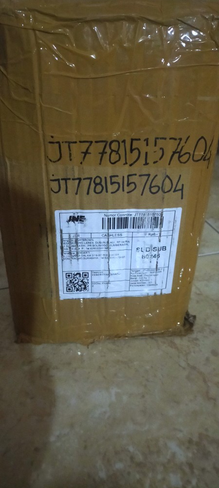 Parfume Laundry / Akasia / Pelicin Baju / Kispray/ Pewangi Pakaian