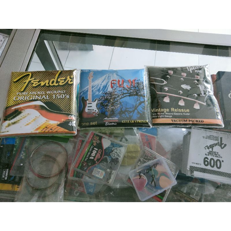 SINAR GITAR ACOUSTIC - FENDER - FUJI - GIBSON