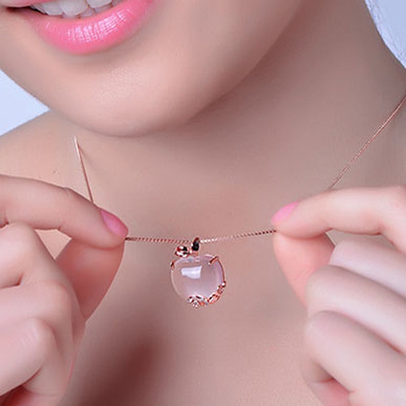 [Ready Stock]Fashionable Rose Gold Inlaid Ross Quartz Necklace Apple Pendant