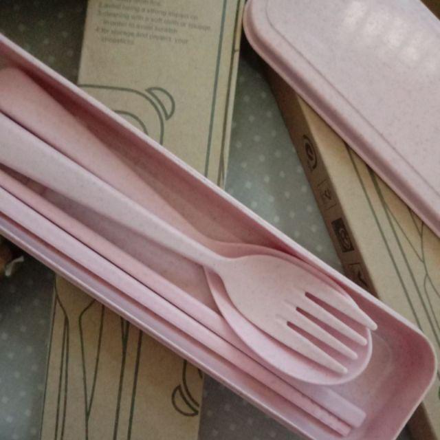 [ Gooddang ] Set Sendok Garpu Sumpit + Box Bahan Jerami Plastik - Paket Sendok Travel Wheat Straw
