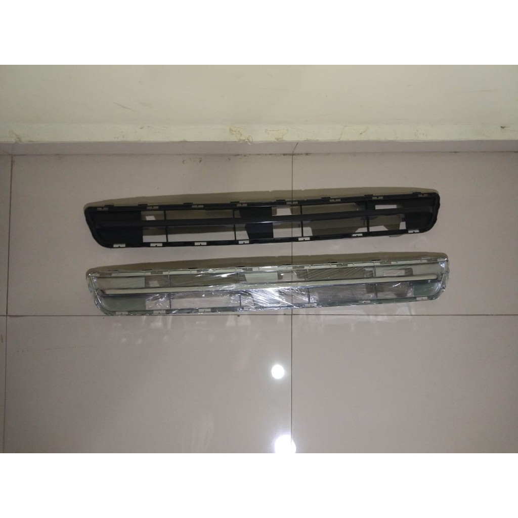 GRILL DAIHATSU GRANMAX HITAM