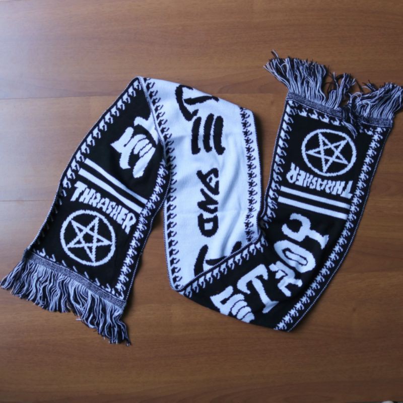 Thrasher hooligan skate&amp;destroy scarf