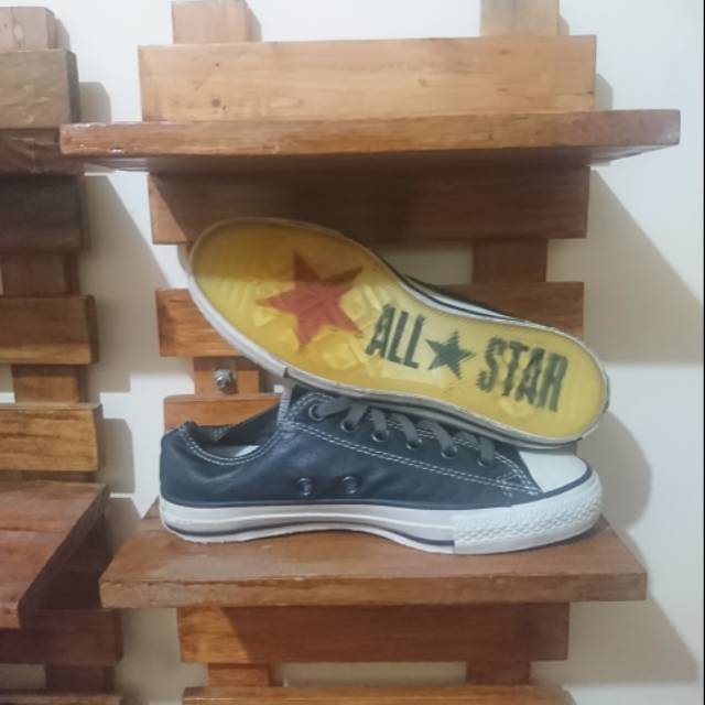 Converse John Varvatos low leather