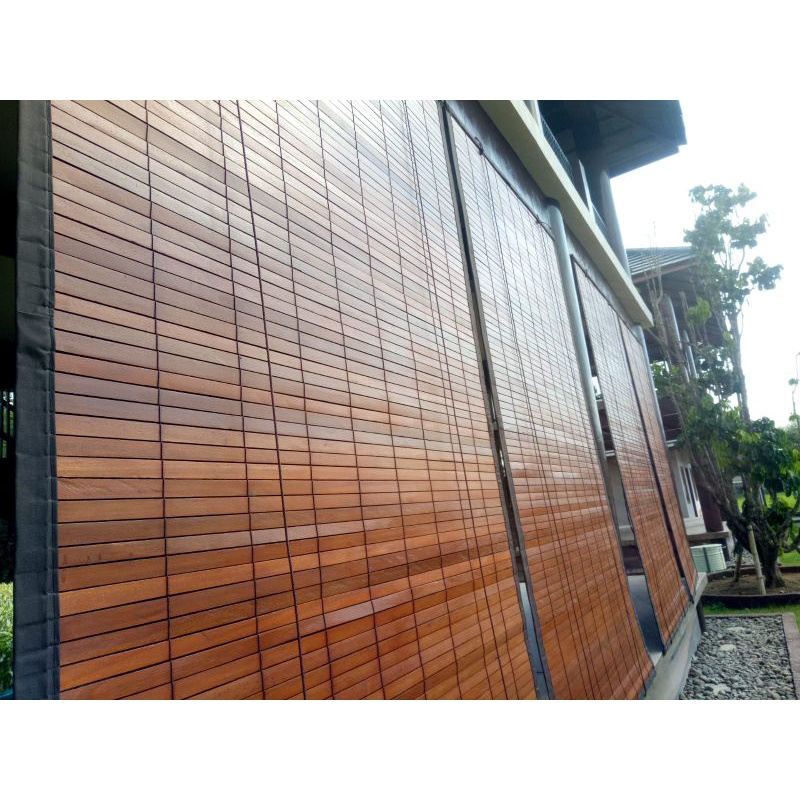 tirai kayu anti air L 2,5m x T 2,5m | tirai kayu waterproof | krey kayu dengan lapisan kain waterpro