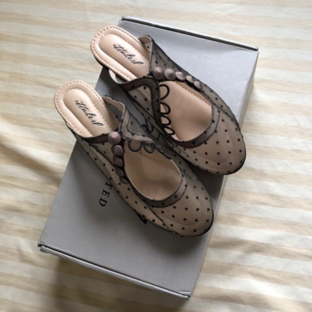 Ittaherl Curated X Eddy Betty The Diva Button Me Up Round Slippers Fantasme 38 (BNIB)