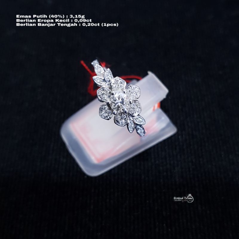 Cincin Emas Putih Model Bunga Mata 1 Berlian Banjar Tabur Micro