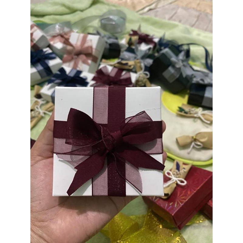 

gift box kotak kado minigold , bross dan accesories kalung cincin gelang