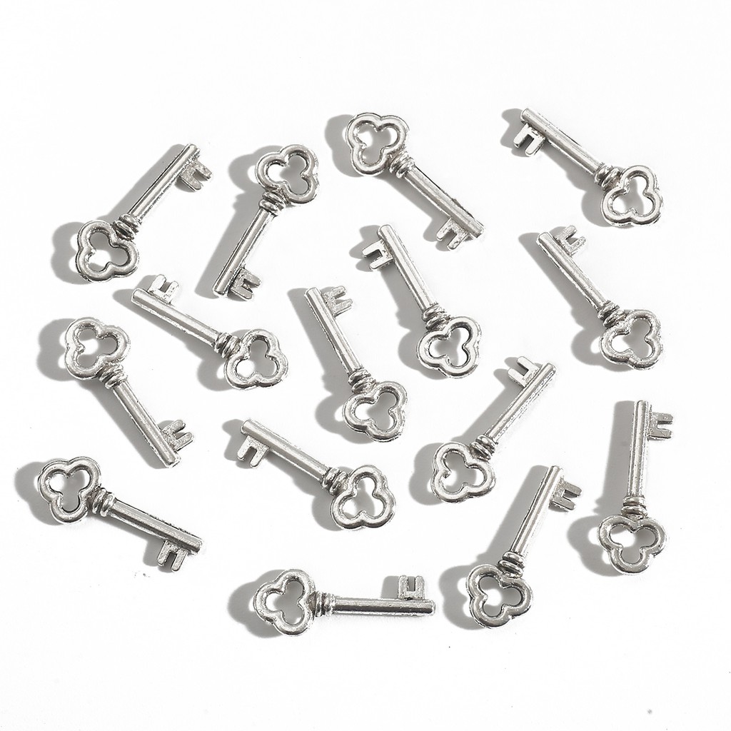 20 / 30pcs / Lot Kunci Dan Gembok Antik Bahan Alloy Warna Silver Ukuran Campur Untuk Membuat Perhiasan