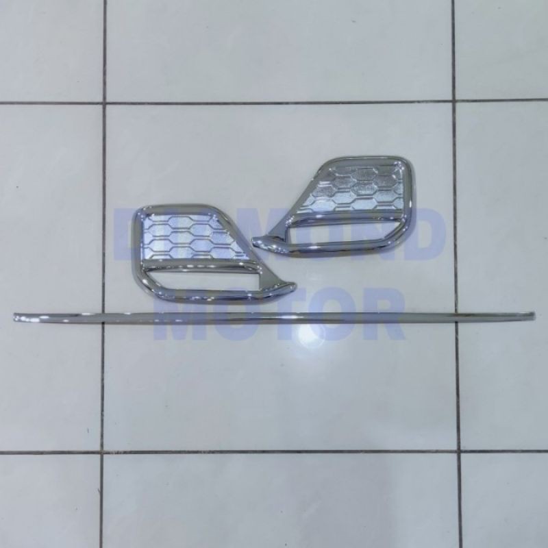 Honda Mobilio 2013 Garnis Cover Ring Dan List Chrome Bemper Belakang