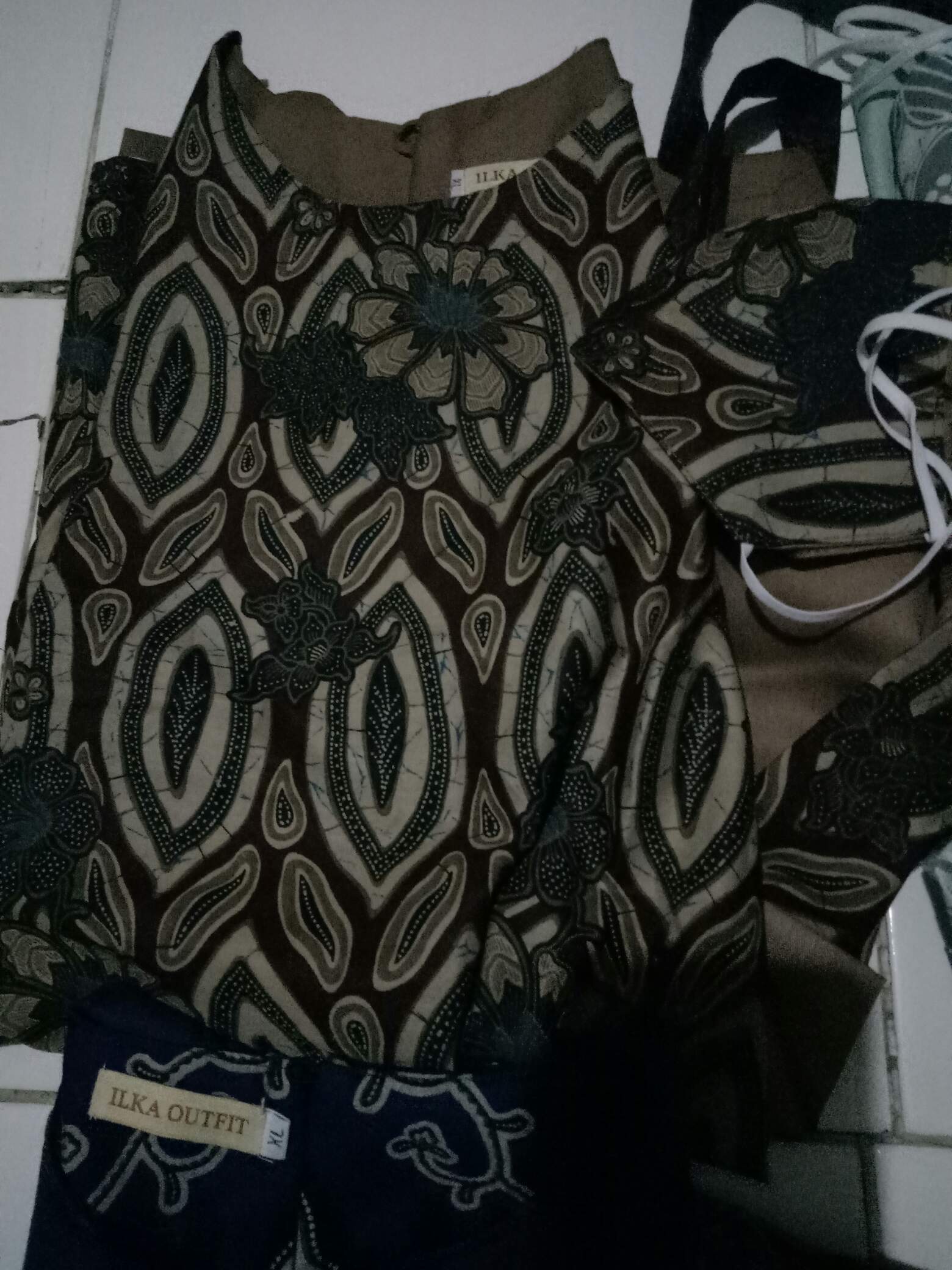 Atasan Batik Wanita Garteng Grey Resleting Belakang 6633