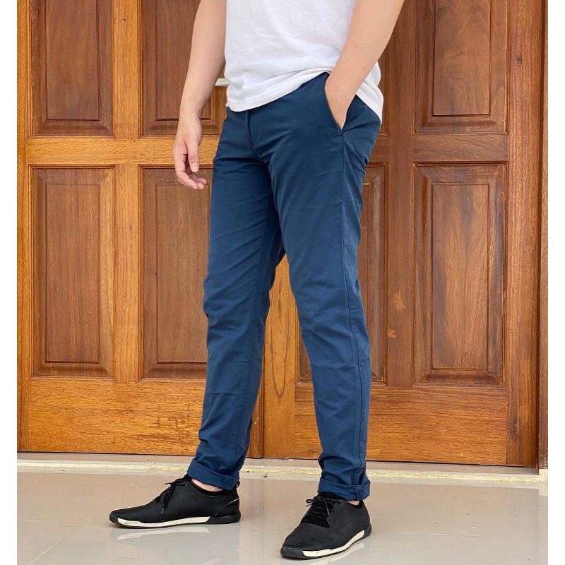 H&M Chinos Pants Celana Panjang Chinos Pria LOGG