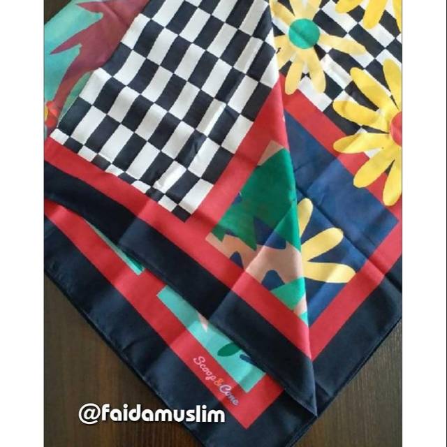 Scoop and cone scarf