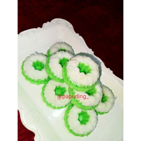 

kue putri ayu putu jajanan pasar Snack box