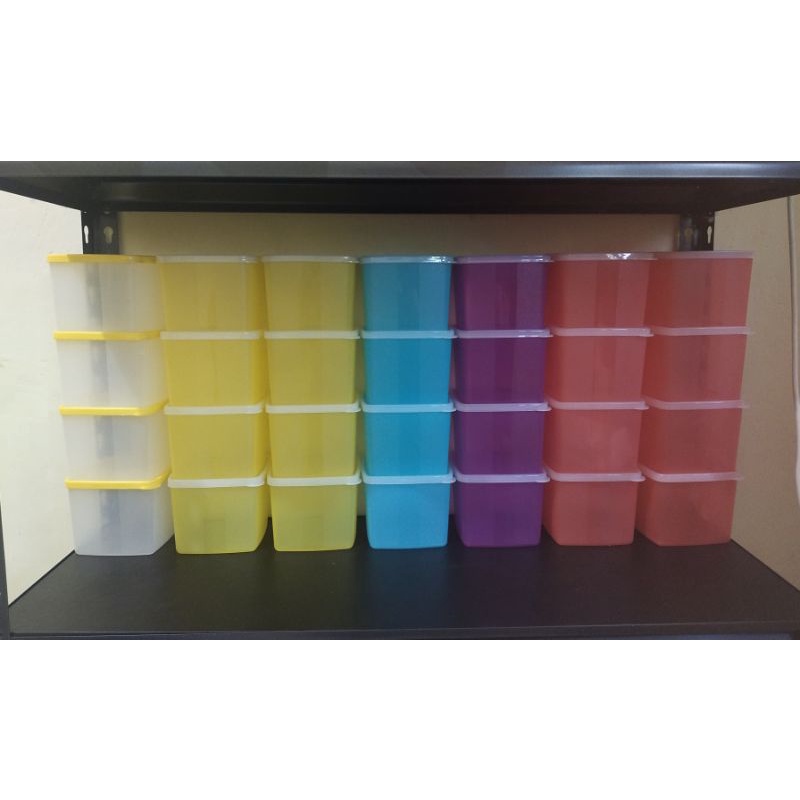 Medium Square Round Tupperware (1)