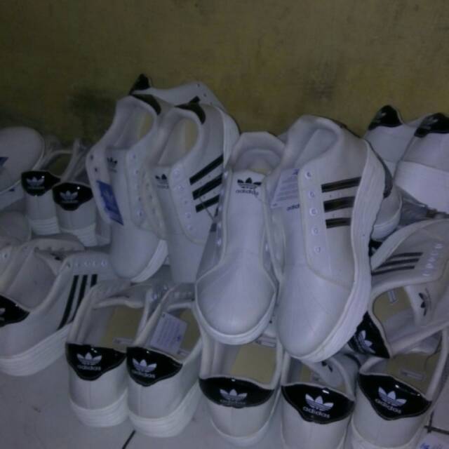 Sepatu sport cewek ..