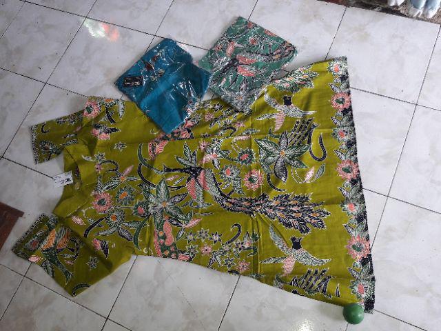 Atasan Batik Wanita Motif Gloria Kupu-kupu Cenderawasih