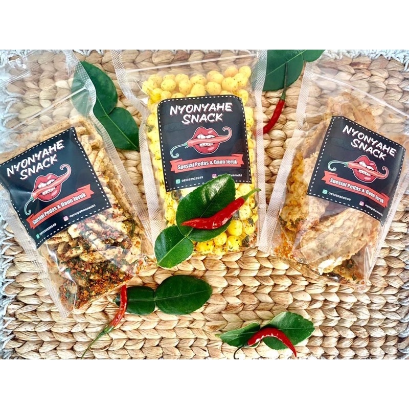 

basreng pedas daun jeruk dan kletuk pedas daun jeruk