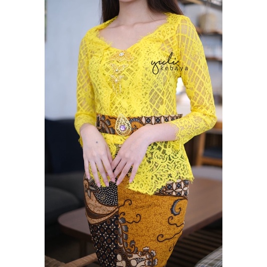 Set Kebaya Bali Murah Semi italy Tepi Depan | Kebaya Kuning bukaan depan