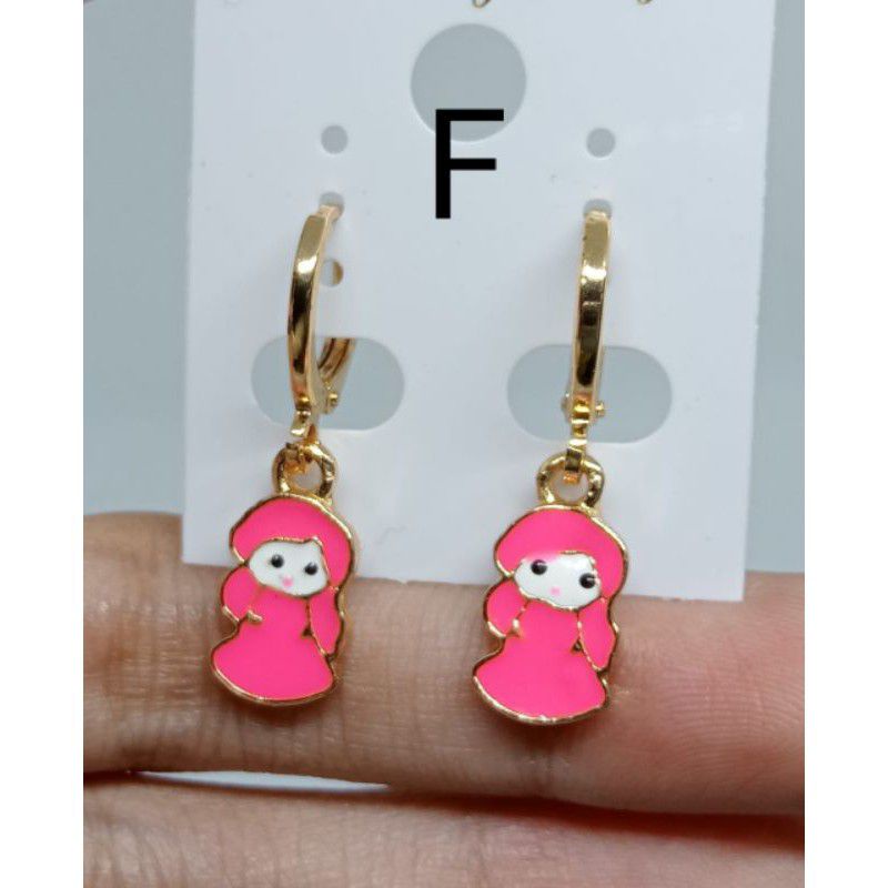 Anting anak lucu
