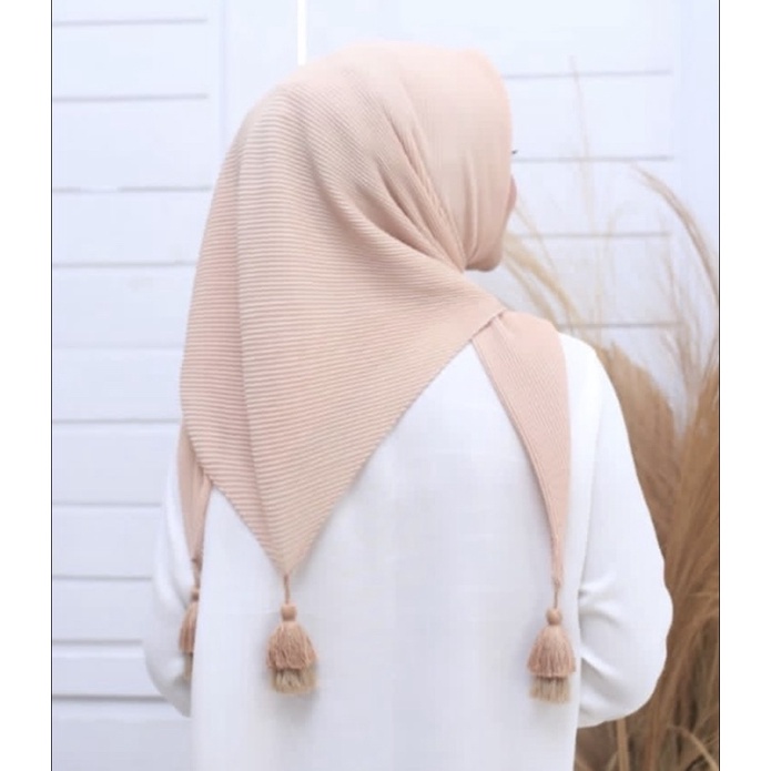 (AMD) HIJAB RIDY SEGIEMPAT SQUARE PLISKET POMPOM POLYCOTTON