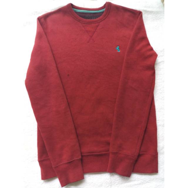 Sweater Beyond style