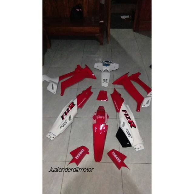 Cover body Fiz R marlboro