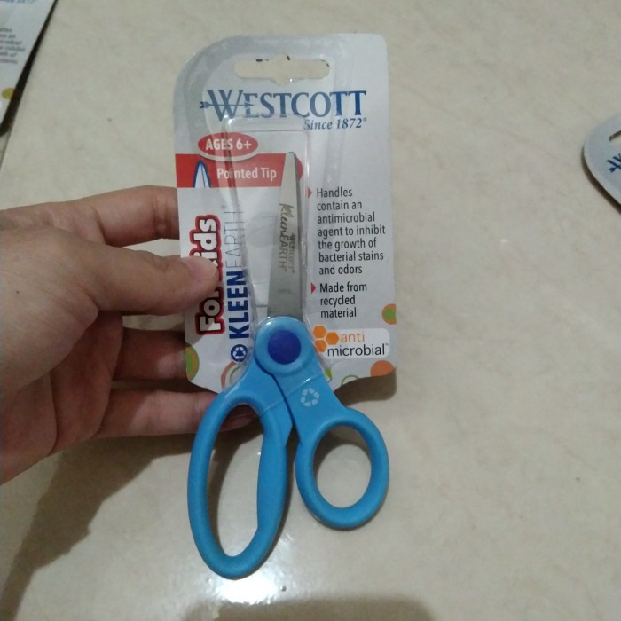 

WESTCOTT pointed tip for kids gunting anak2 anti microbial 6+ - Biru Muda