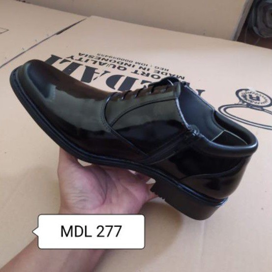 Sepatu kulit pria PDH polri TNI security guard PNS sepatu Kerja formal Tampil lebih keren