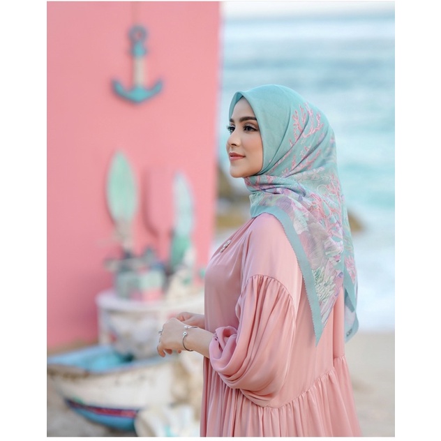 Buttonscarves the little Mermaid "Teal"