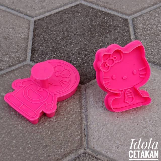 Cetakan kue kering kitty doraemon cetakan kue lucu dan unik