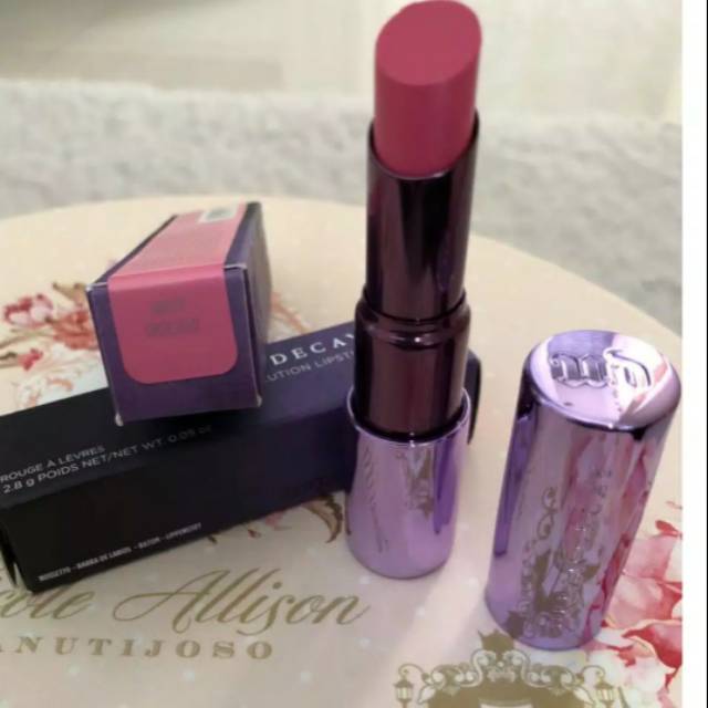 URBAN DECAY REVOLUTION LIPSTICK - SHEER OBSESSED