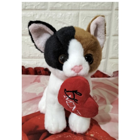 Boneka Kucing Calico bawa love