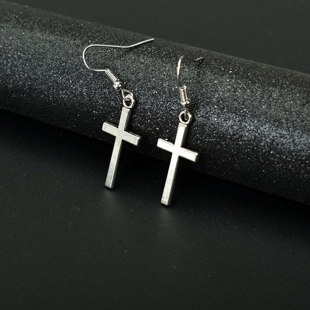 Anting Menjuntai Warna Silver Bahan Metal Untuk Wanita