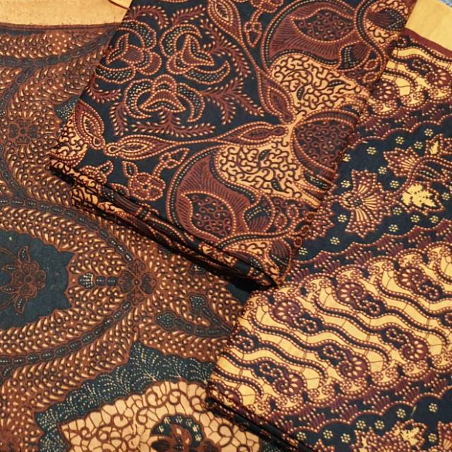 KAIN BATIK SOGA GENES SOLOAN / JARIK BATIK KAIN BERMOTIF TIDAK LICIN