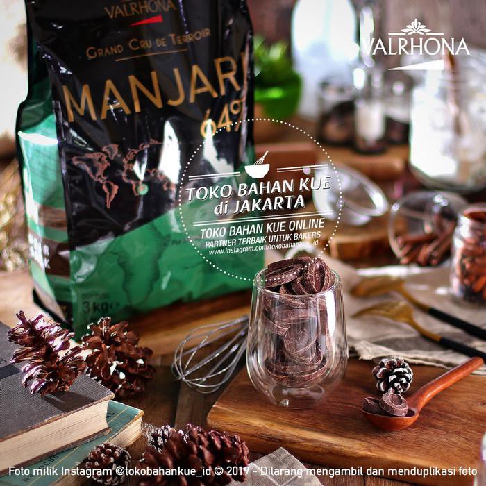 

Valrhona MANJARI 64% Dark Chocolate 100gr Couverture Cokelat Baking BERKUALITAS