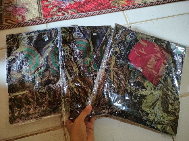 Kemeja Batik Pria Lengan Panjang Lapis Furing Minulya Gondongen  Hijau