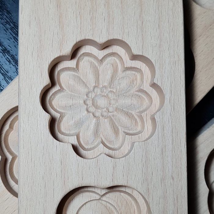 Cetakan mooncake kayu 3 lubang - flower 2