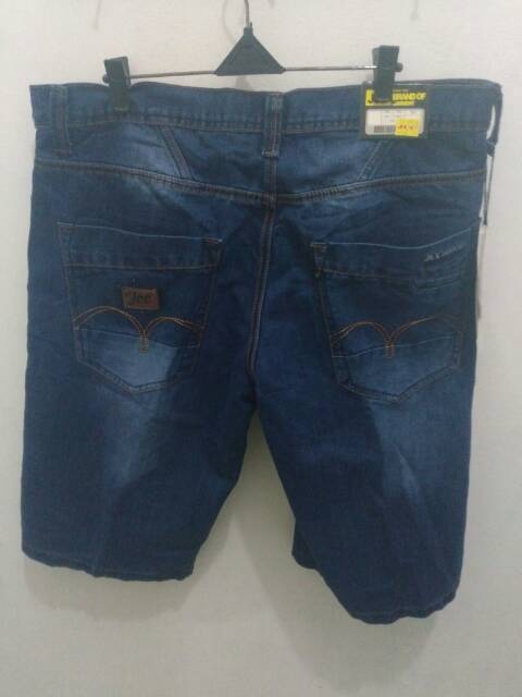 Celana pendek jeans bigsize 39-42