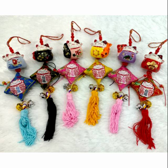 Gantungan spion mobil kucing hoki /lucky cat / accessories mobil /souvenir /cinderamata / manekineko
