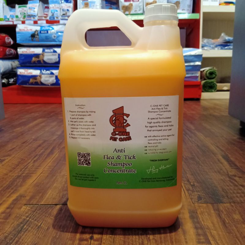 Shampo C-One Anti Flea &amp; Tick Shampo Concentrate 5 Liter / C1 / C one