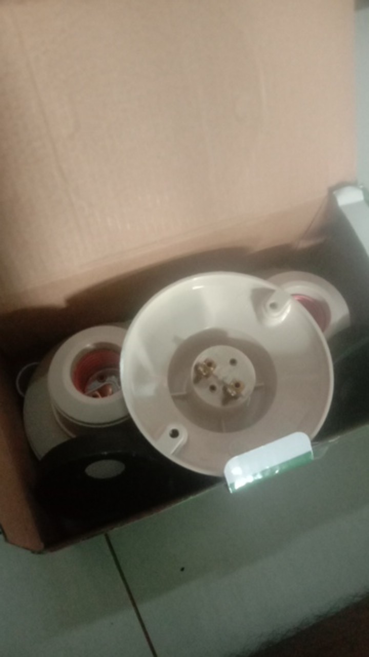 Klem Pipa Conduit 20mm / Klem Pipa Listrik