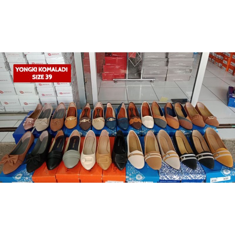 SEPATU / FLAT SHOES WANITA YONGKI KOMALADI SIZE 39