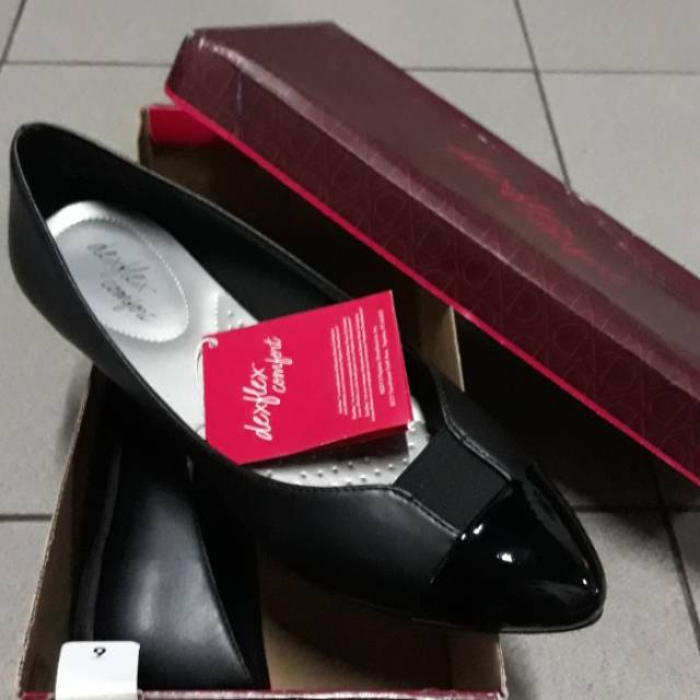 Sepatu hitam wanita / Flat shoes / Dexflex Comfort PAYLESS ukuran 40 HARGA ASLI 259.000