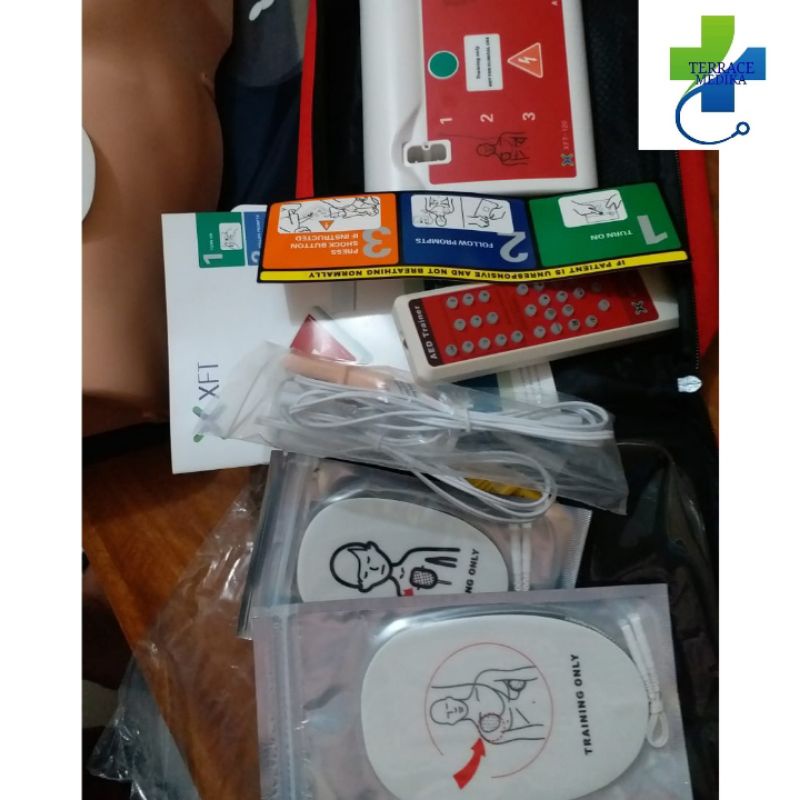 AED TRAINER XFT / AED TRAINING
