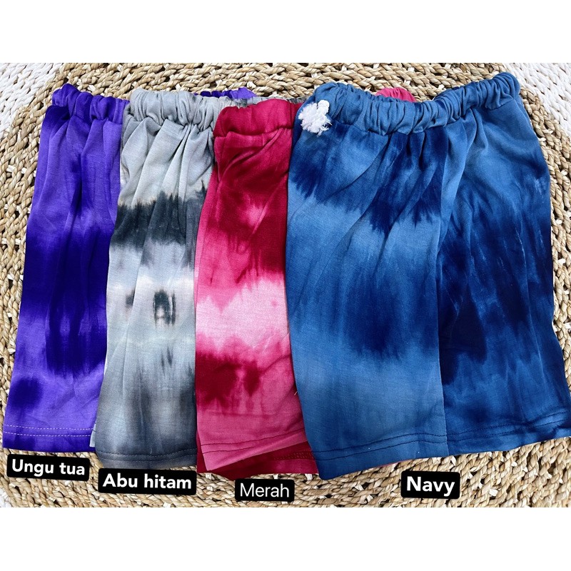 Celana Pendek Tie Dye Karakter