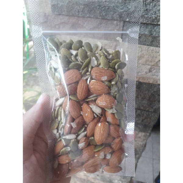

Cemilan Sehat Mix Nut Seed Roasted Almond Kupas Mix Seed Superfood Semarang