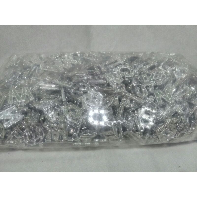 

arkrilik huruf warna silverark