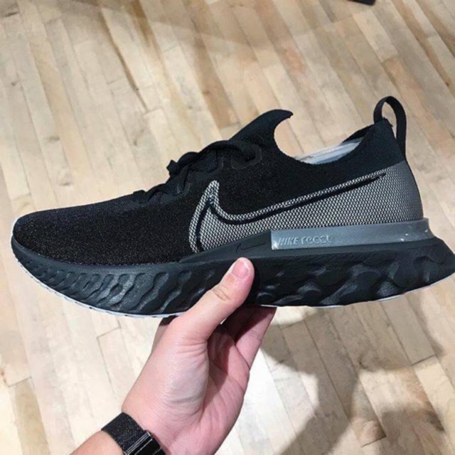 nike react infinity run triple black